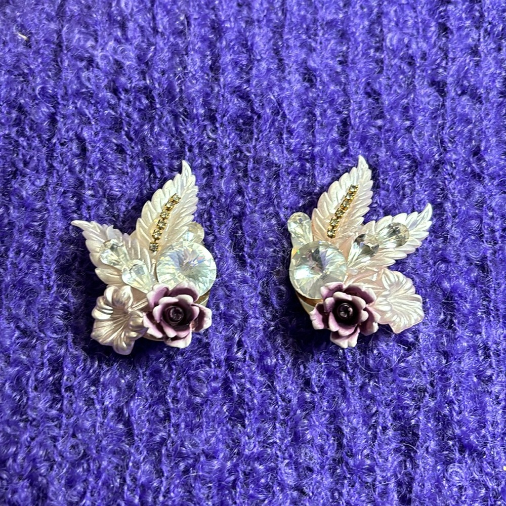 VINTAGE EARRINGS